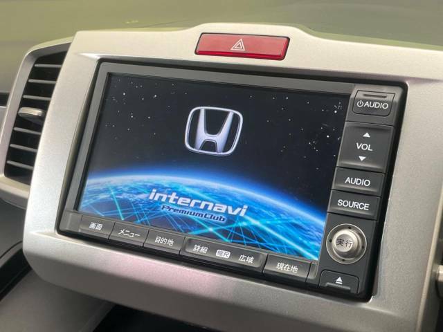 【メーカー純正ナビ】インテリアに溶け込むスタイリッシュな「専用設計」メーカーナビを装備♪視認性や操作性など基本性能にも優れ、より上質なカーライフをお楽しみいただけます。