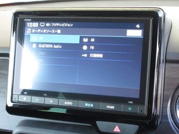 ナビゲーションはギャザズ8インチナビ（VXM-245VFEi）を装着しております。AM、FM、CD、DVD再生、Bluetooth、フルセグTVがご使用いただけます。