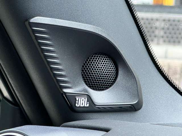 JBLサウンドは、高品質な音響技術でクリアで迫力あるサウンドを実現するカーオーディオシステム☆彡専用にチューニングされたスピーカ-が車内の音響特性に合わせて配置されており、重低音まで豊かに再現します☆彡彡