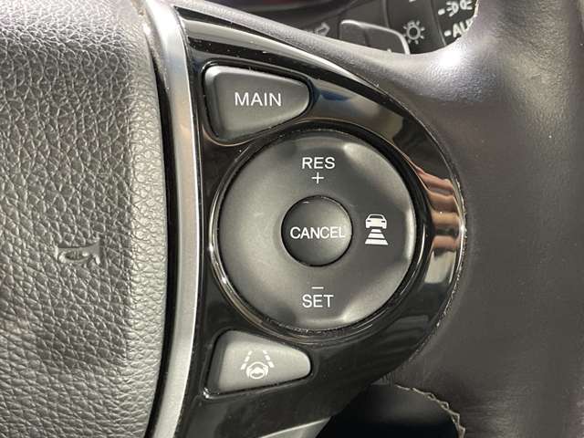 【アダプティブクルーズコントロール（ACC）】適切な車間距離を保ちながら先行車に追従走行できます！機能には限界があるためご注意ください。