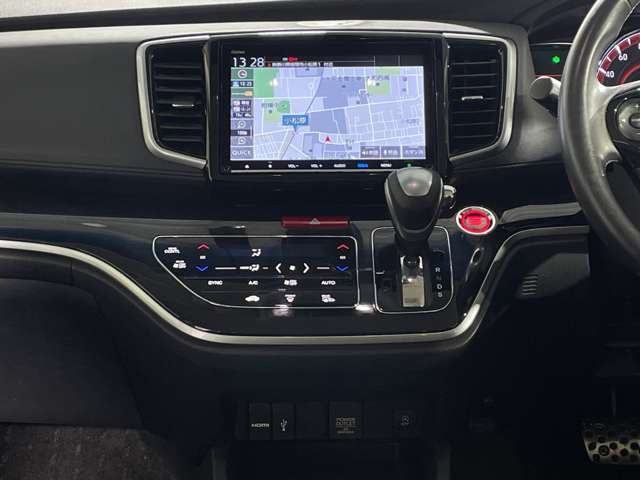 【インパネ全体】『インパネ全体』の画像になります。写真の内容に関してご不明点、ご質問等がございましたらお気軽にガリバー店舗までお問い合わせください。