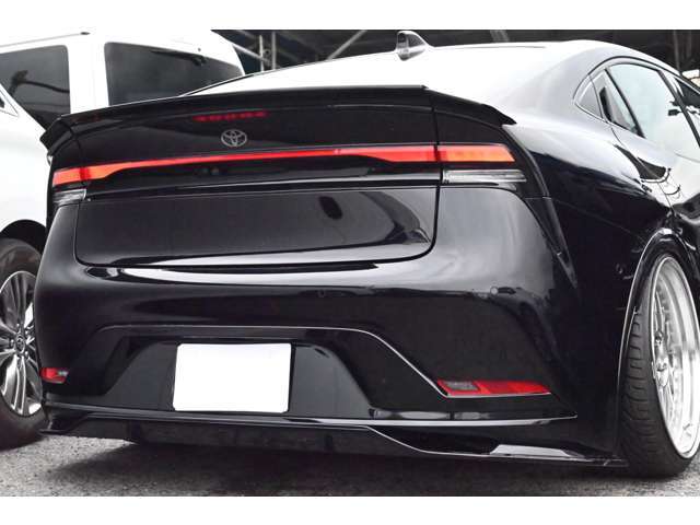 【カスタム内容】クールレーシングエアロ、ワーク20インチAW、車高調、326トランクスポイラーなど充実のカスタム内容です。