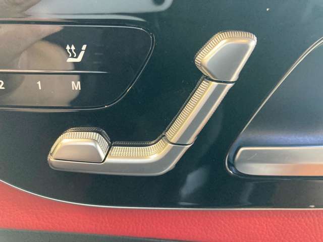 全国へのご納車を承っておりますので遠隔地のお客様にもご安心いただけます。（費用に関しましては、別途お見積りさせていただきます。）勿論、日本全国の正規ディーラーにて保証が受けられます。