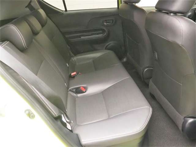 ゆとりある広々とした車内空間は、ドライブを始め買い物やレジャーなど、幅広く活躍します。一人でもみんなとでもお出かけを楽しみましょう！