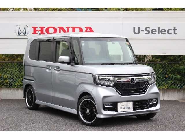 ターボエンジン♪電動ウェストゲートが必要トルクに応じて過給圧をコントロール。ターボならではのパワフルな走りに加え、レスポンスの向上と更なる低燃費を追求しています。