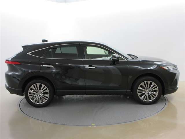 1年間走行距離無制限の「ロングラン保証」が付いてます。年式は問わず全国約5000ヶ所のトヨタのお店で保証修理を受けることができます。