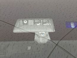 【三菱e-Assist】走行中に前方の車両等を認識し、衝突しそうな時は警報とブレーキで衝突回避と被害軽減をアシスト。より安全にドライブをお楽しみいただけます。