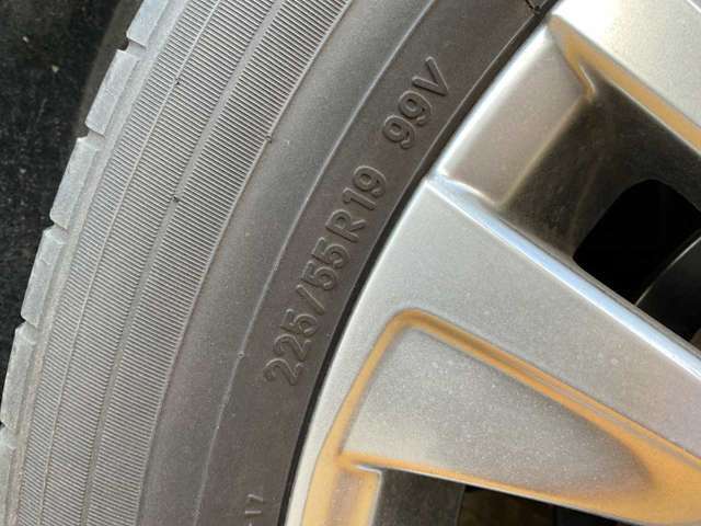 標準サイズで安定した走行性能を実現します。