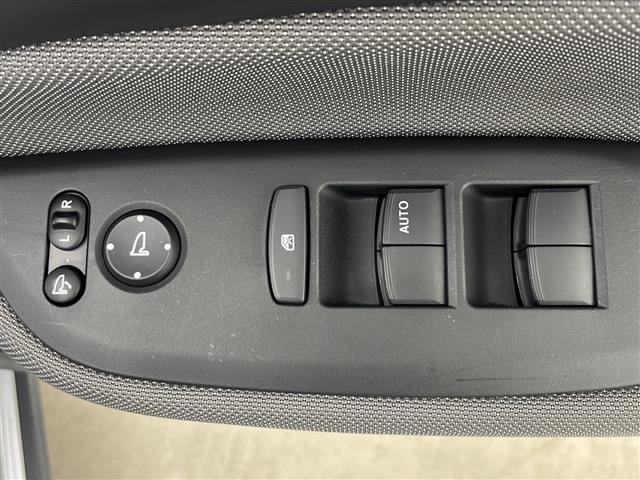 【窓操作部】軽い力で、窓を開けたり閉めたりすることができます！
