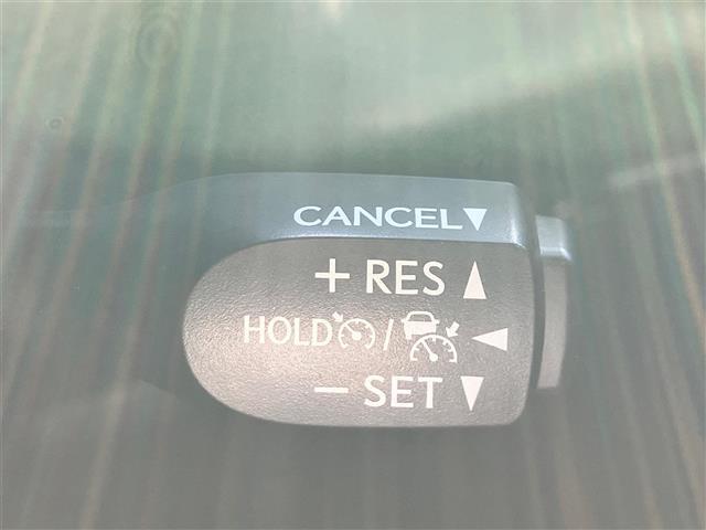 【　アダプティブクルーズコントロール　】設定した車速内で自動で加減速♪先行車との車間距離を適切に維持した追従走行が可能です♪