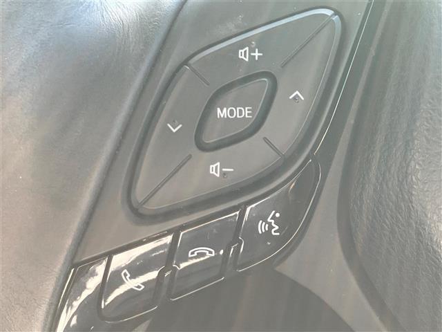 【　ステアリングスイッチ　】手元のスイッチでナビ操作が可能です！！非常に便利な機能です。取り付けのナビによってはオプション設定となっております！詳しくはスタッフまで♪