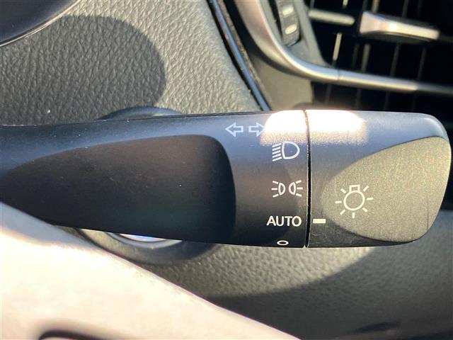【　オートライト　】オートライトなのでライトの点け忘れを気にすることなく運転が出来ます♪