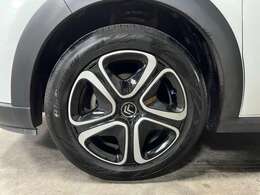 純正アルミホイール　タイヤもしっかり溝ございます