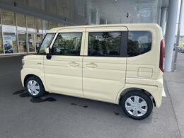 後部座席は両側スライドドアです☆狭い場所での乗り降りや荷物の積み降ろしに便利♪