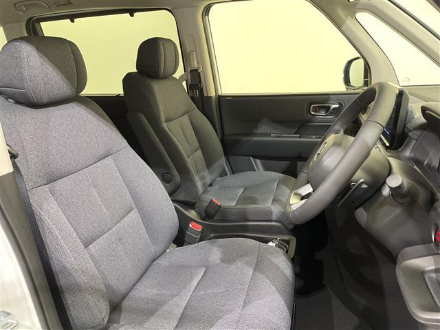 【7人乗り】ゆったりとした座り心地と、車内を広々と使える快適性に長けているので、快適な時間をお過ごしいただけます！