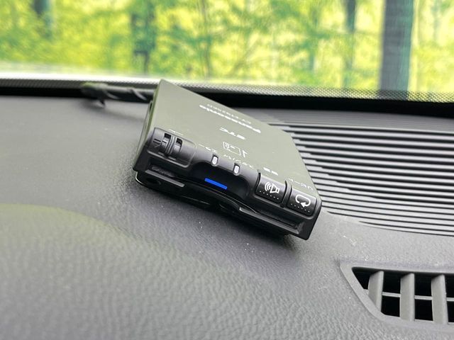 【ETC】高速道路の料金所をストレスなく通過！話題のスポットやサービスエリアに多い「スマートIC」利用時は必須のアイテムです。当店でセットアップを実施、ご納車当日からすぐにご利用いただけます！