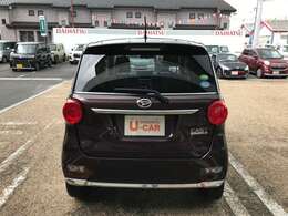 丸いテールレンズがおしゃれのリヤビュー