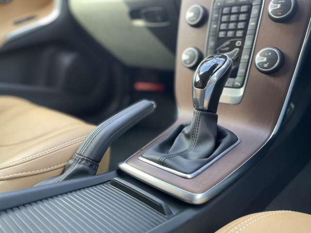 【LIVE商談可能】外出自粛中の方必見！TV電話などで車両状態などのご確認が可能です！LINEやFaceTimeなどの既存のアプリでご対応ができますので、お気軽にご用命下さい！