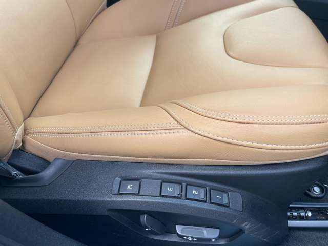 【買取車両ダイレクト販売】ガリバーが一般のお客様より直接買取させていただいた新鮮な車両もございます。ダイレクト販売だから新鮮さが違います。数ヶ月から1年間展示し続ける中古車専売店とは状態は全く別物です
