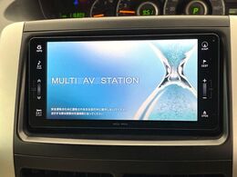 【純正ナビ】人気の純正ナビを装備。オーディオ機能も充実しており、Bluetooth接続すればお持ちのスマホやMP3プレイヤーの音楽を再生可能！毎日の運転がさらに楽しくなります！！