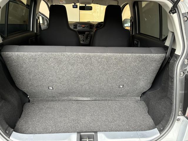 荷室はコンパクトながらも、日常生活には過不足の無いスペースを確保しています！