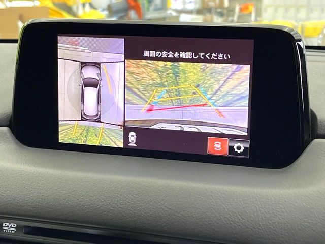【360°ビューモニター】専用のカメラにより、上から見下ろしたような視点で360度クルマの周囲を確認することができます☆死角部分も確認しやすく、狭い場所での切り返しや駐車もスムーズに行えます。