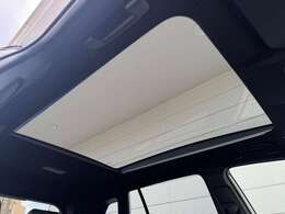 ルーフ付きなので開放感のあるドライブがお楽しみ頂けます。