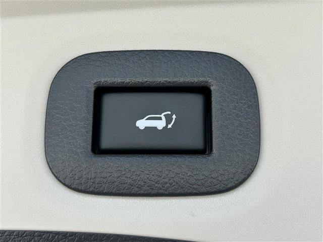 除菌プランいれていただくとさらに快適な車内を！！清潔なお車はお子様にも安心ですね！！中古車がキレイなのは当たり前の時代です！