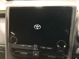 【14インチディスプレイオーディオ】画面内にオーディオ操作はもちろん、空調の調整機能なども盛り込んだ多機能なディスプレイオーディオです！スマートフォン連携はもちろん、車載ナビもお使いいただけます♪