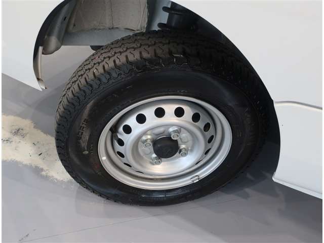 タイヤサイズは145・80R12です！