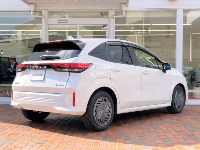 第二世代e-POWERを搭載。路面検知により、ロードノイズの状況を把握し、エンジンを制御してエンジン音が気にならない高い静粛性を実現しています！！