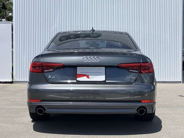 当店ではAudi認定中古車センターの展示場に常時30台以上の在庫を揃えて皆様のご来場をお待ちしております。展示車両のご試乗も可能ですのでどうぞお気軽にご来場下さいませ。