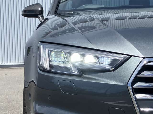 アウディ認定中古車は新車登録から12年以内のディーラー車を、点検整備します。Audiを知り尽くした正規ディーラーが厳選した高い品質の車だけをお届けします