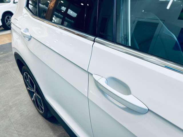 【ドアノブ】『外装：ドアノブ周辺』の画像になります。写真の内容に関してご不明点、ご質問等がございましたらお気軽にガリバー店舗までお問い合わせください。