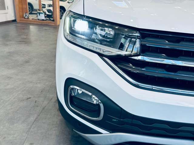 【ライト・ランプ】『ライト/ランプ周辺』の画像になります。写真の内容に関してご不明点、ご質問等がございましたらお気軽にガリバー店舗までお問い合わせください。