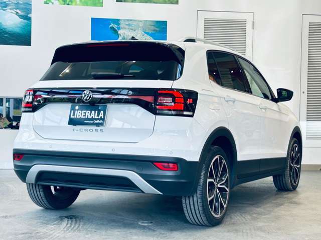 【右斜後】『外装：右斜後側』の画像になります。写真の内容に関してご不明点、ご質問等がございましたらお気軽にガリバー店舗までお問い合わせください。