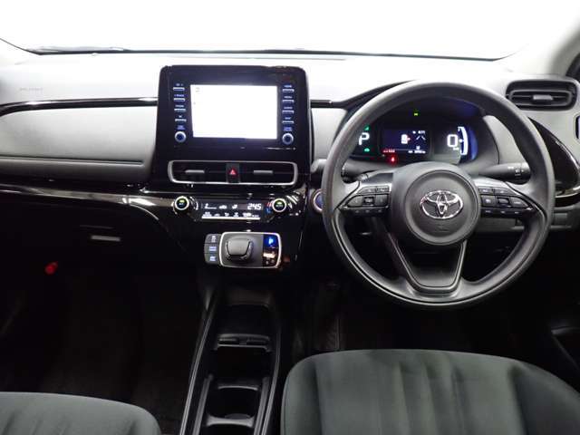 当店の禁煙車両は、スタッフ2人以上で確認し、タバコの匂いが無いものを【禁煙車】として扱っています。(アレルギーや敏感な方は現車確認時にご確認下さい。)