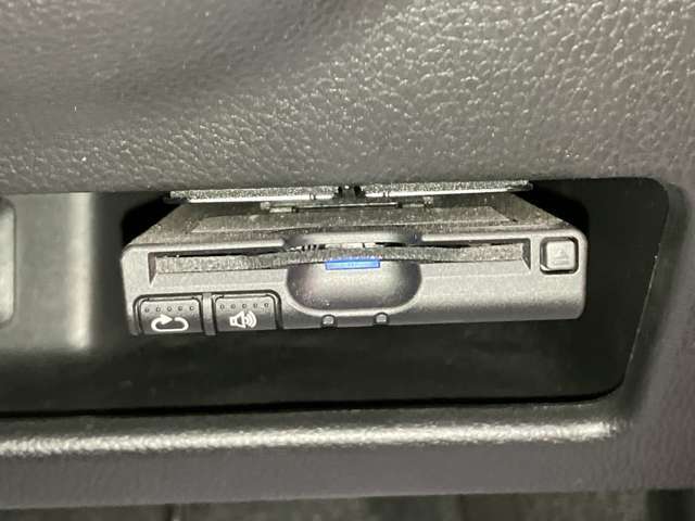 ■掲載車両以外にも在庫がたくさん！■　カーセンサーで希望の車両が見つからなくてもぜひお問い合わせ下さい。お電話でもかまいません。販売スタッフが全力でご希望のお車をお探しいたします！