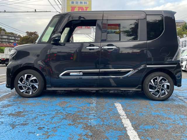 最終モデル　特別仕様車　純正8インチSDナビ　バックカメラ　フルセグ　DVD　BT　ドラレコ　ETC　両側電動扉　左右シートヒーター＆シートバックテーブル　専用ハーフレザーシート　オートリトラミラー