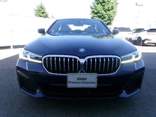 BMW保険もご用意しております！もしもの時にはお電話1本ですぐに対応でき、またローンの中に保険料を組み込む事ができるなどメリットが多くございます！現在の保険証券を確認させて頂き、見直ししましょう！