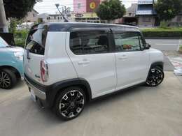 外装は目立つキズやヘコミなど無く艶もありピカピカ☆です！禁煙車！ワンオーナー！