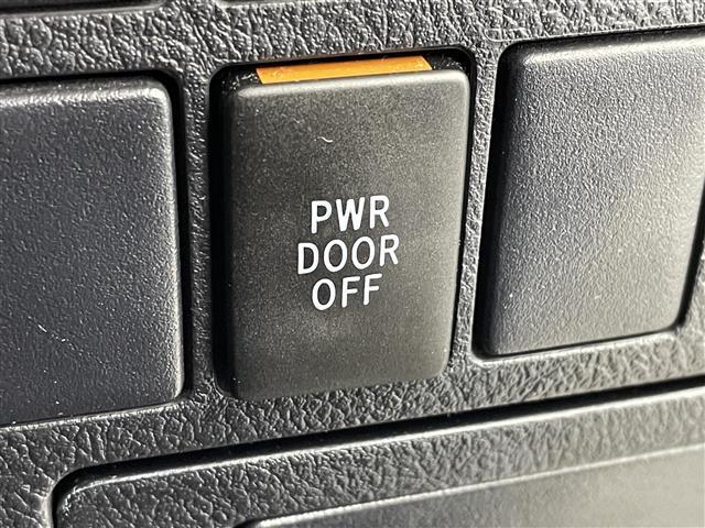 店舗にて現車の確認もいただけますので、お電話で在庫のご確認の上是非ご来店くださいませ！！！