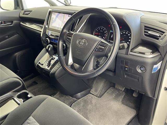 【インパネ全体】『インパネ全体』の画像になります。写真の内容に関してご不明点、ご質問等がございましたらお気軽にガリバー店舗までお問い合わせください。