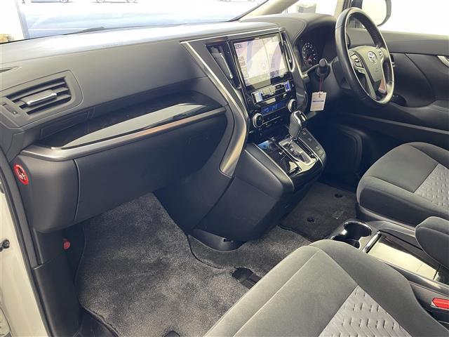 【インパネ全体】『インパネ全体』の画像になります。写真の内容に関してご不明点、ご質問等がございましたらお気軽にガリバー店舗までお問い合わせください。