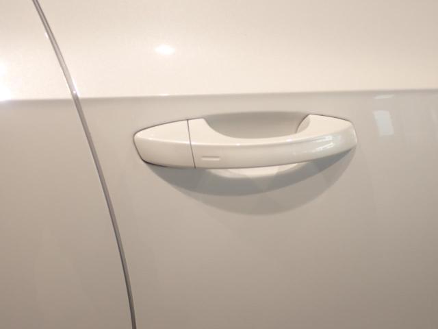 ”Keyless Access”によって、ドアハンドルに手をかけるだけでドアロックが解除できます！