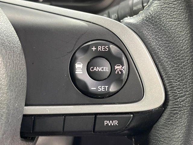 【レーダークルーズコントロール】高速道路での長距離走行が楽に！！自動で速度を保つクルーズコントロールが、衝突軽減システムと連携し、前方の車両を感知して車間を保つように速度調節してくれます！！