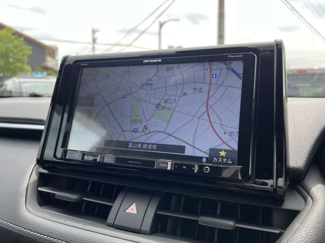 パイオニア製　9インチナビ　フルセグテレビ CD/DVD Bluetoothももちろん搭載しております。