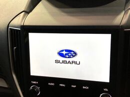 【純正ビルトインナビ】インテリアに溶け込むスタイリッシュな「専用設計ナビ」を装備♪視認性や操作性など基本性能にも優れ、より上質なカーライフをお楽しみいただけます。