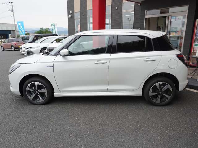 遠方のお客様も大歓迎です。お電話・メールにて親身にご対応致します。ナンバー登録・ご納車までお任せください。