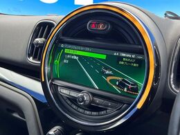 ●インテリジェントセーフティ：「衝突回避・被害軽減ブレーキ」「前車接近警告機能」を機能させるドライバー支援システム【ドライビング・アシスト】が装備されております！